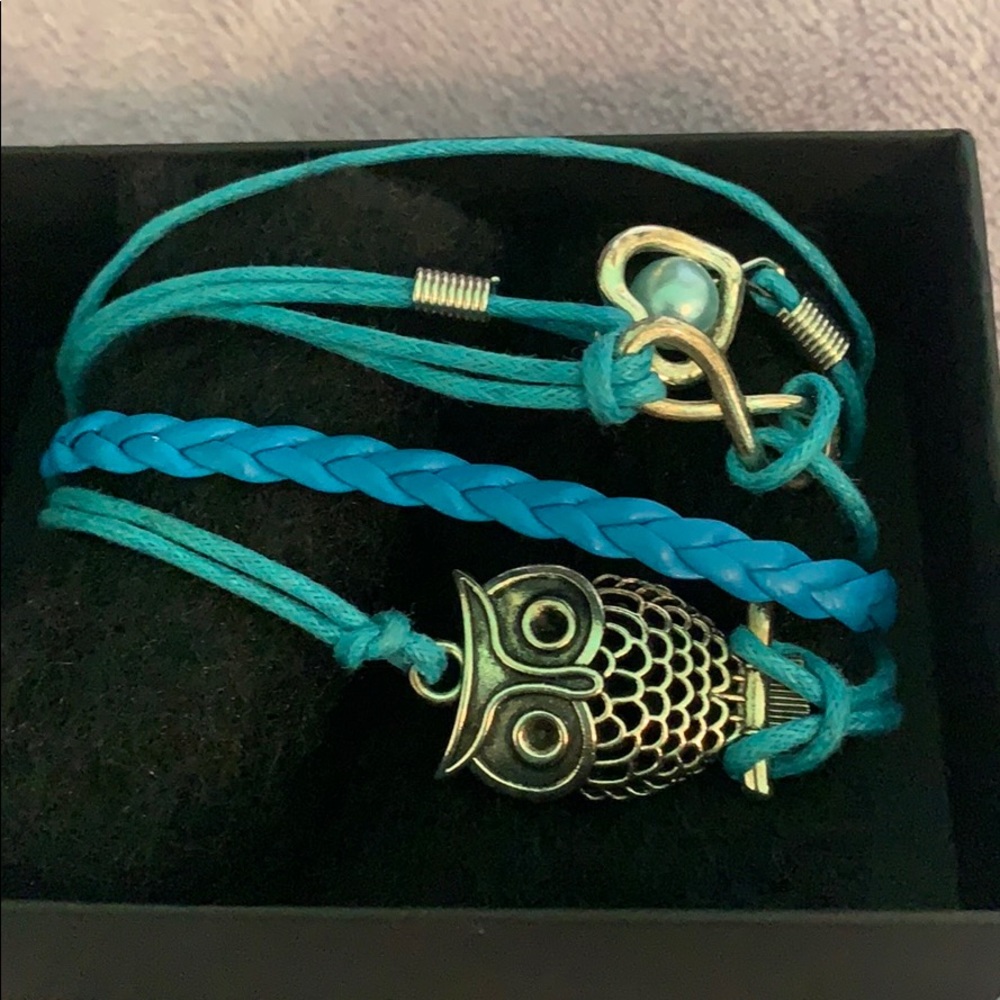 Blue owl braclet